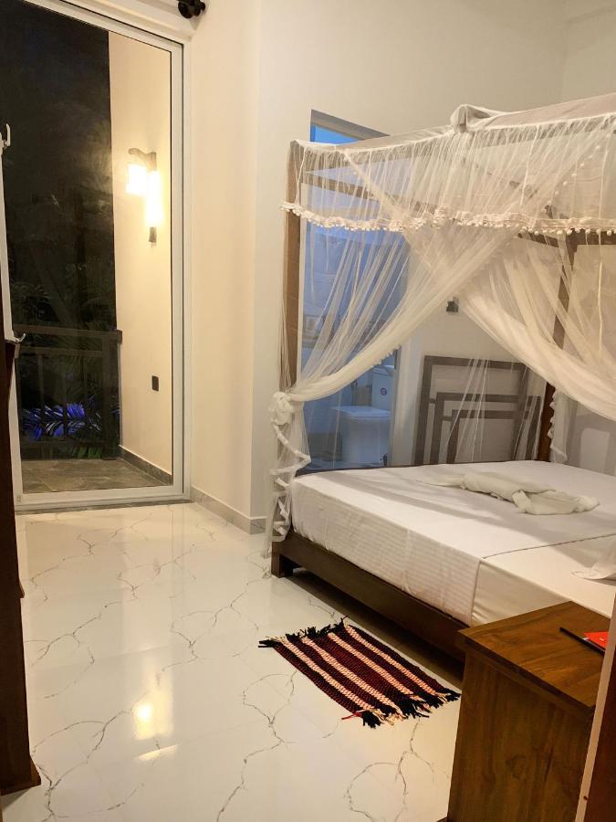 Golden Wave Hotell Ahangama Eksteriør bilde