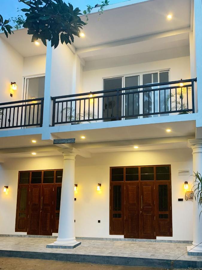 Golden Wave Hotell Ahangama Eksteriør bilde