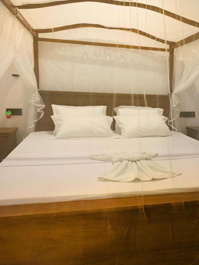 Golden Wave Hotell Ahangama Eksteriør bilde