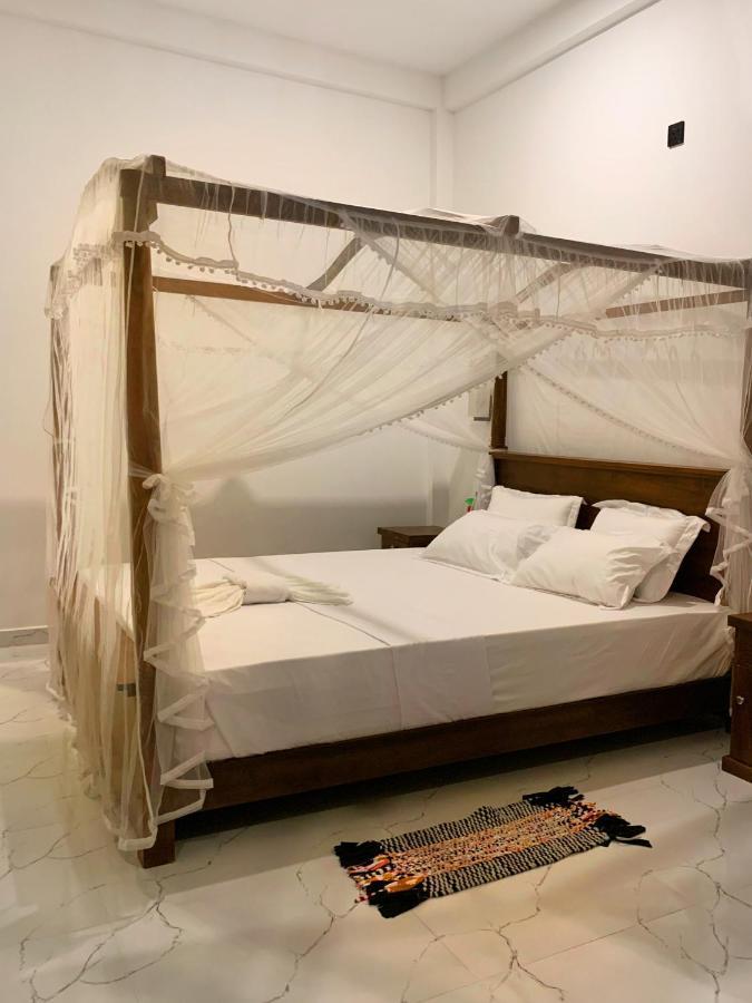 Golden Wave Hotell Ahangama Eksteriør bilde