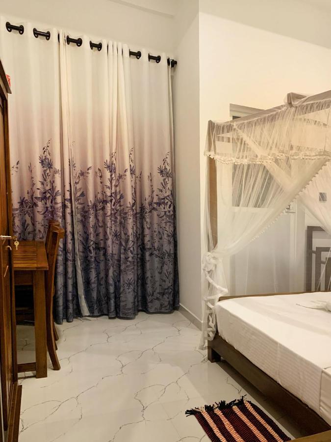 Golden Wave Hotell Ahangama Eksteriør bilde